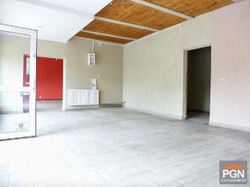 Lokal handlowo usługowy 100 m2 w centrum Trzebiatowa