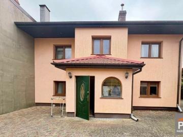 Dom z kominkiem i ogrzewaniem pelletowym, 125 m2