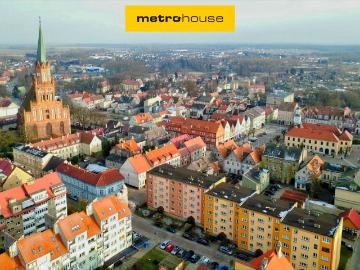Dwupokojowe mieszkanie z balkonem i garażem w centrum Trzebiatowa