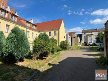 Kamienica w centrum Trzebiatowa z lokalem usługowym