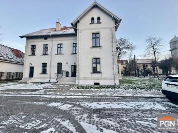 Przestronne 3 pokojowe mieszkanie z parkingiem i piwnicą