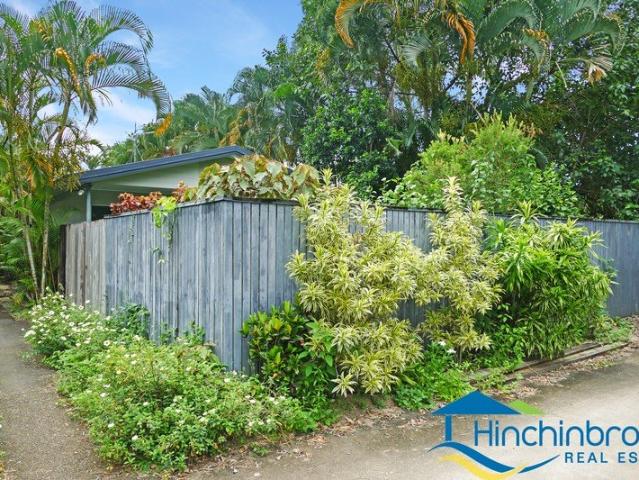 Two 2 bedroom unit air conditioned with private courtyard