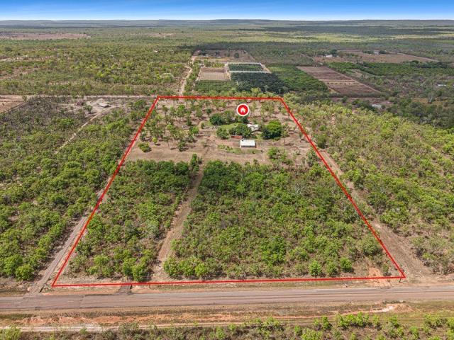 TWO CODED HOMES ON 20 ACRES SPACE, FLEXIBILITY & RURAL LIVING