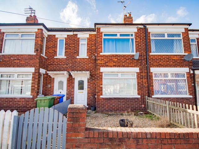 Two bed, mid terrace house in Willerby with private garden and modern kitchen