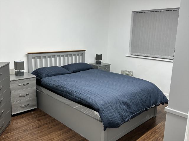 Two bed flat in Manchester—Walk to Uni & Hospitals