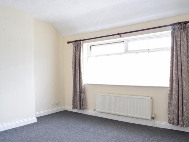 Two Bed Garden Flat, Private Entrance