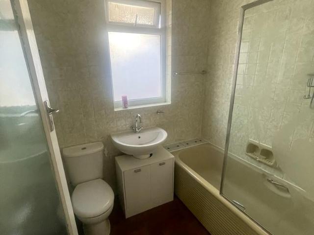 Two Bed Top Floor Maisonette, North Harrow, HA2