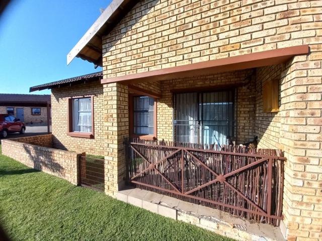 Two Bed Townhouse Riversdale Meyerton Available 1 Aug 2026