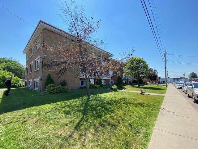 Two Bedroom 4.5 103 105 111 Rue Bouchard, Granby
