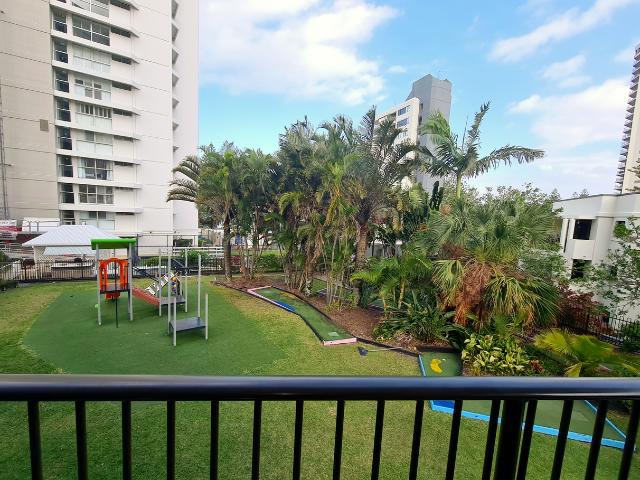 Two Bedroom, 2 Bathroom Apartment with 100m of Burleigh Beach