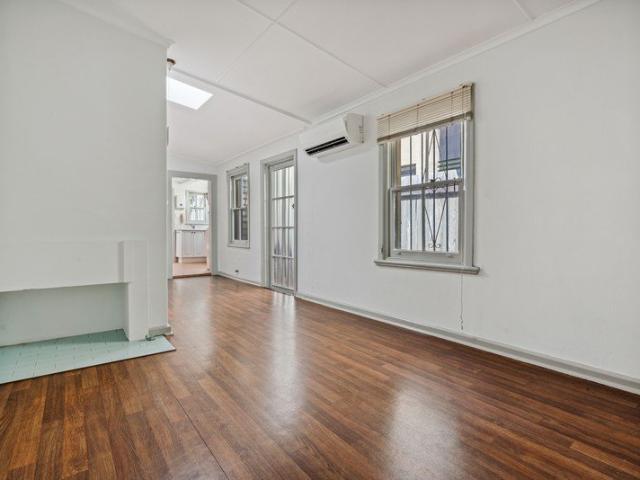 Two Bedroom Terrace House in Prime Paddington Location