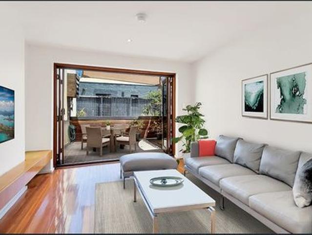 Two Bedroom Terrace With Study And Courtyard/Balcony