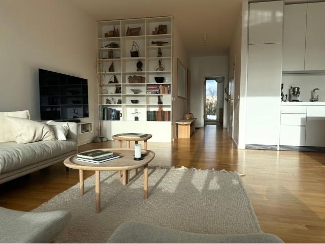 Two bedroom, three room apartment in Tiergarten