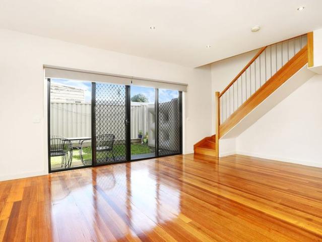 TWO BEDROOM TOWNHOUSE!