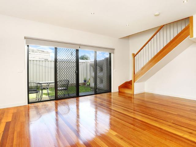 TWO BEDROOM TOWNHOUSE!