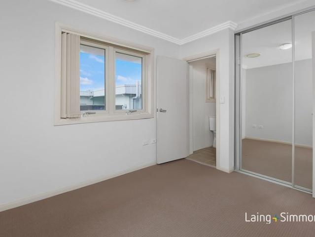 Two Bedroom Townhouse Close To All Amenities