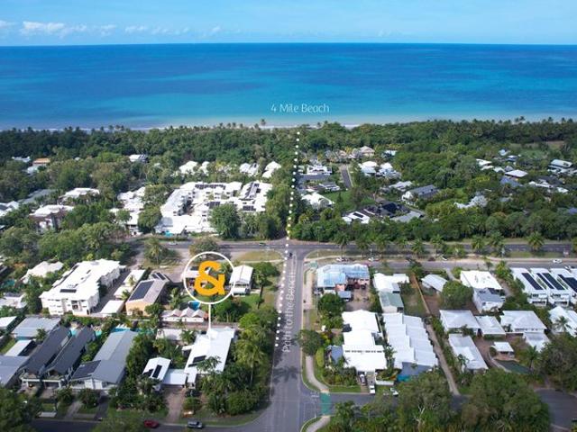 Two bedroom townhouse close to town