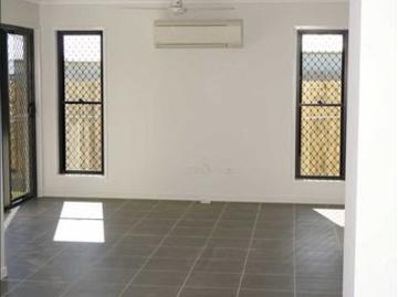 TWO BEDROOM TOWNHOUSE IN OORALEA