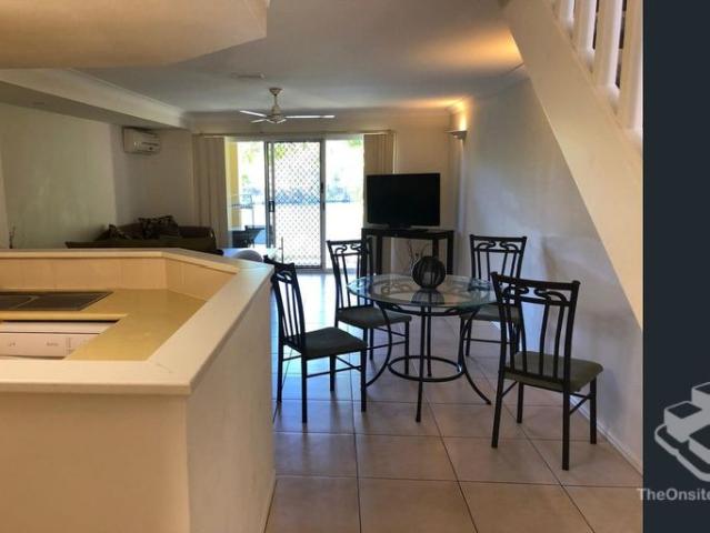 Two Bedroom Townhouse in Secure Resort Style Sailfish Cove