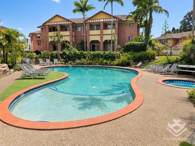 Two Bedroom Townhouse in the Heart of Bundall