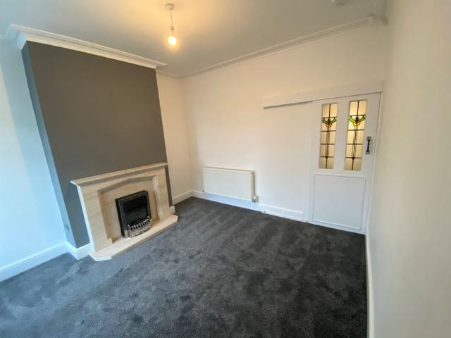 Two Bedroom Townhouse Property for Rent in Newcastle Under Lyme