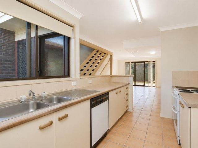 Two bedroom townhouse, with pool and tennis court in secure complex