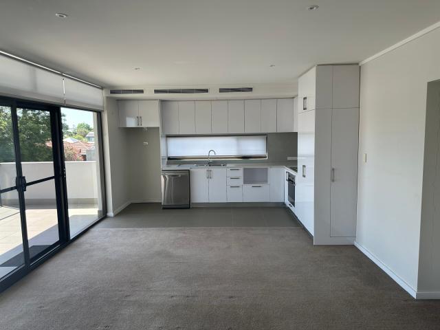 TWO BEDROOM TWO BATHROOM AIRCONDITIONED APARTMENT