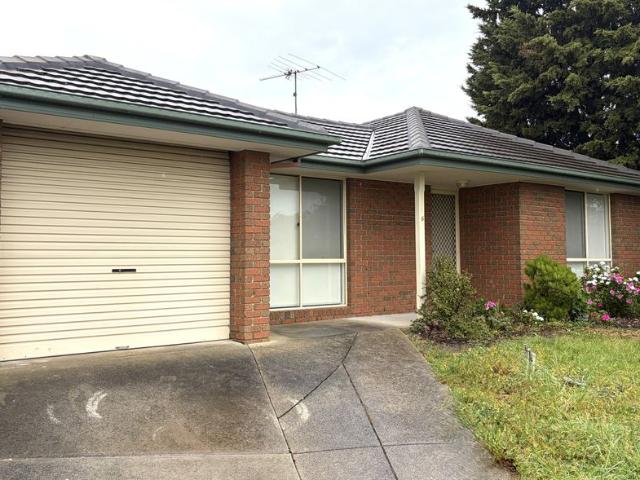TWO BEDROOM, TWO LIVING AREA, TOWNHOUSE IN COURT LOCATION