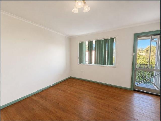 Two Bedroom Unit Close to Moree CBD