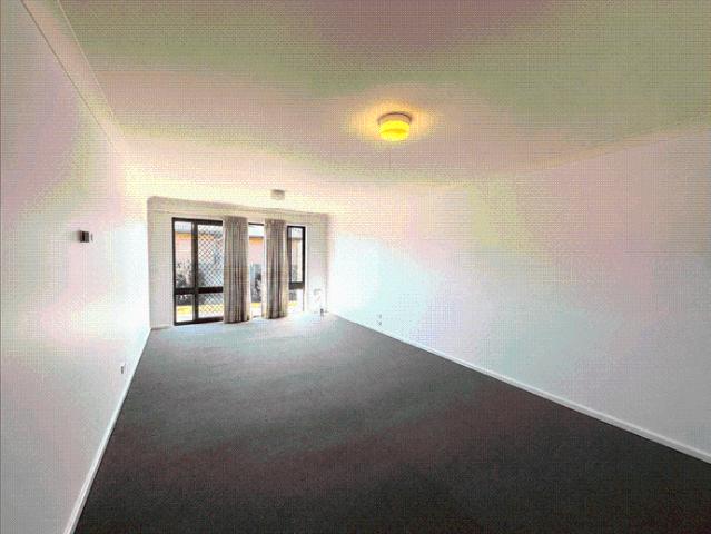 Two Bedroom Unit Close to CBD