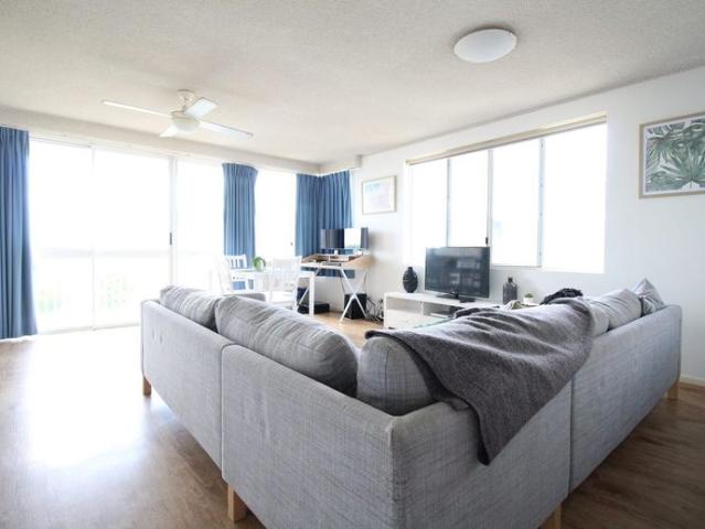 TWO BEDROOM UNIT CLOSE TO EVERYTHING!