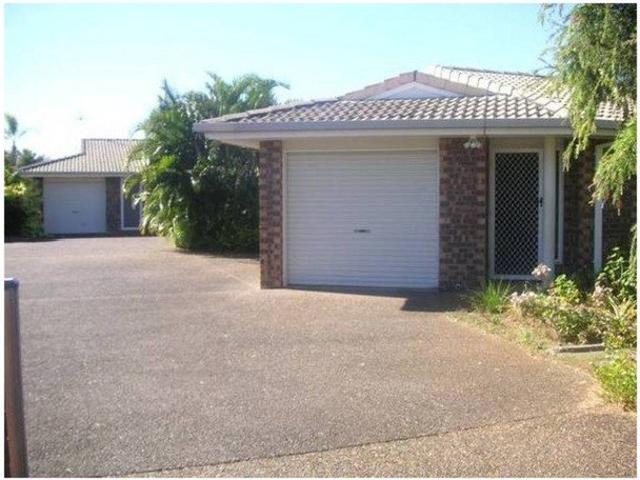 TWO BEDROOM UNIT CLOSE TO HOSPITALS & TOWN