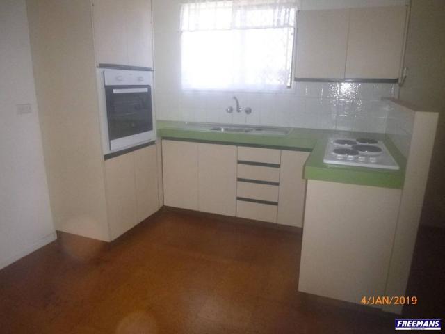 TWO BEDROOM UNIT CLOSE TO TOWN