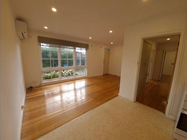 Two bedroom unit close to train and shops