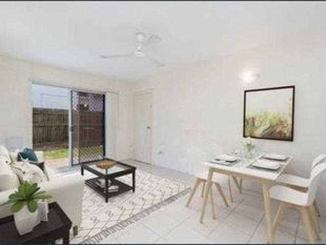 Two Bedroom Unit Close to Warina