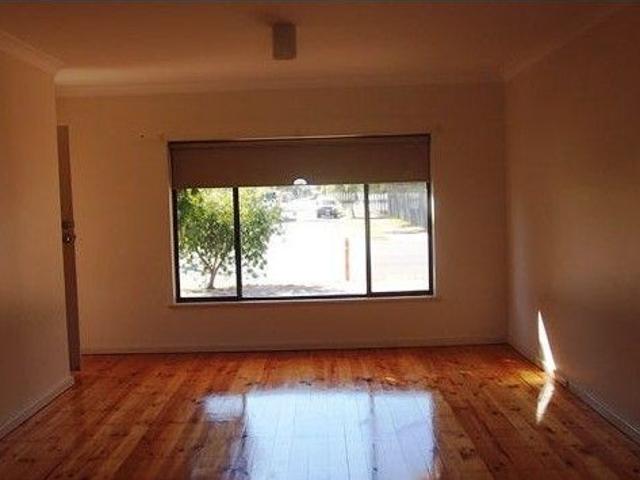 Two Bedroom Unit Coastal Convenience with Everyday Comfort