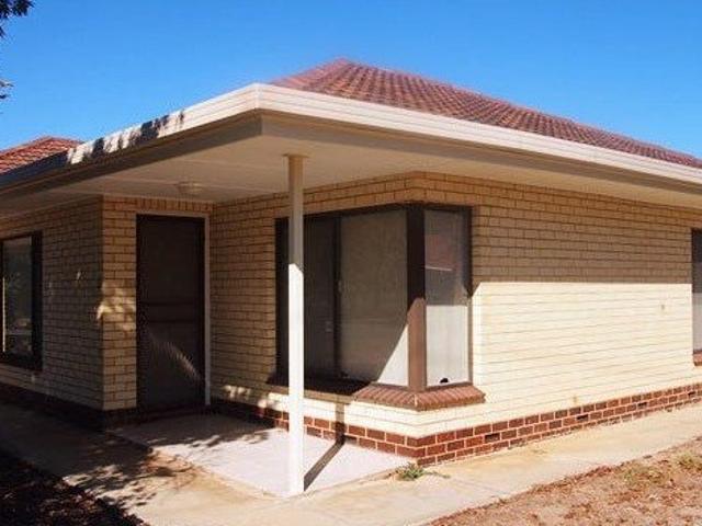 Two Bedroom Unit Coastal Convenience with Everyday Comfort
