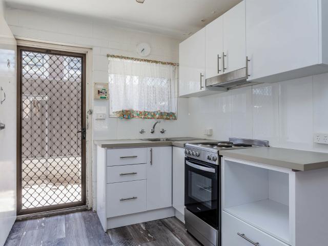 Two Bedroom Unit Great Location