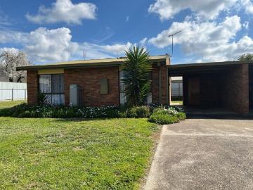 TWO BEDROOM UNIT IN MARYBOROUGH