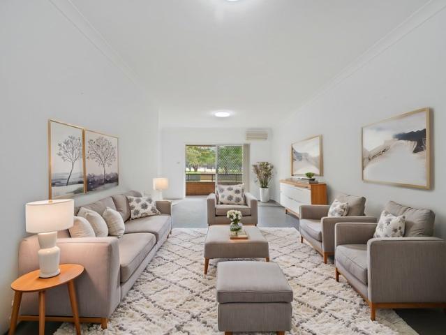 TWO BEDROOM UNIT IN A PRIME POSITION!