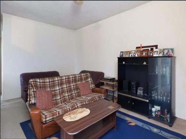 Two Bedroom Unit in a Well Maintained Complex