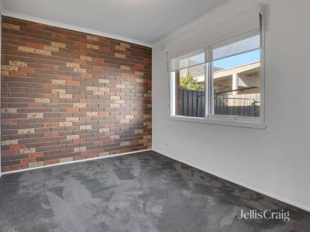 Two Bedroom Unit in Altona