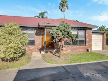 Two Bedroom Unit in Altona