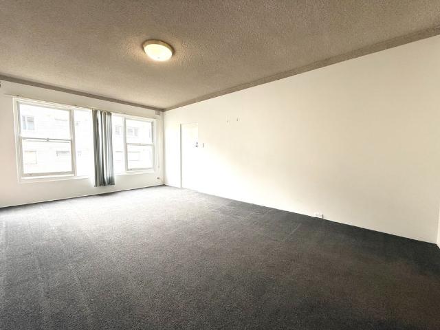 Two Bedroom Unit in Beach side Location!