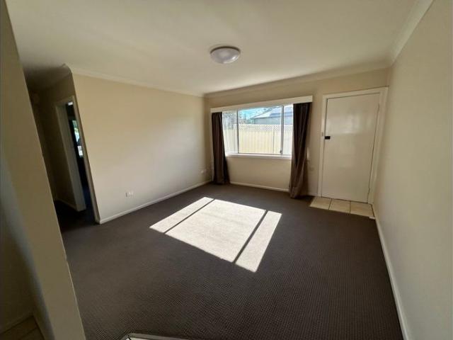 TWO BEDROOM UNIT IN CENTRAL LOCATION!
