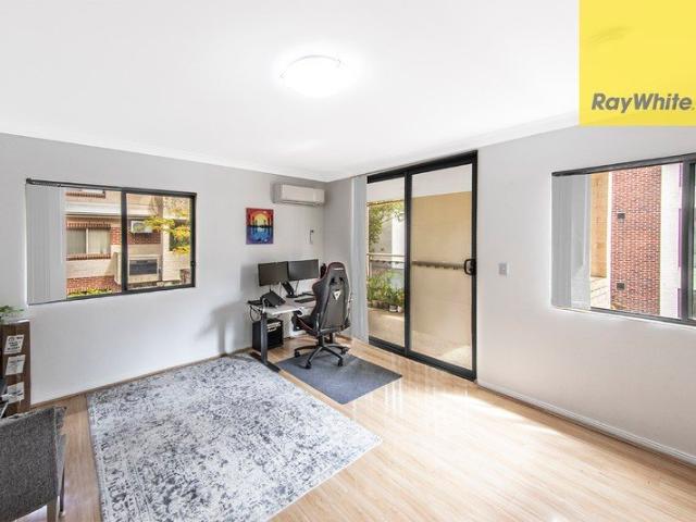 Two Bedroom Unit In Central Location
