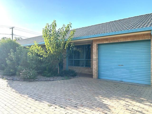 TWO BEDROOM UNIT IN CENTRAL/SOUTH DUBBO