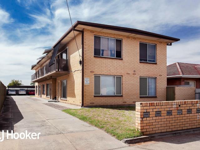 Two Bedroom Unit in Convenient Location