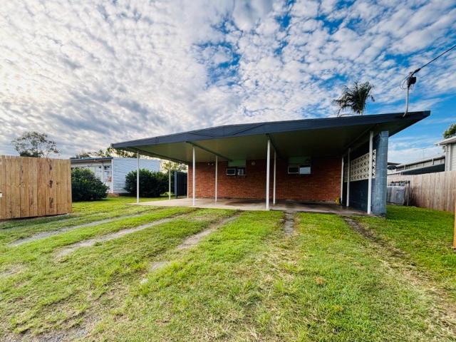 TWO BEDROOM UNIT IN CONVENIENT LOCATION