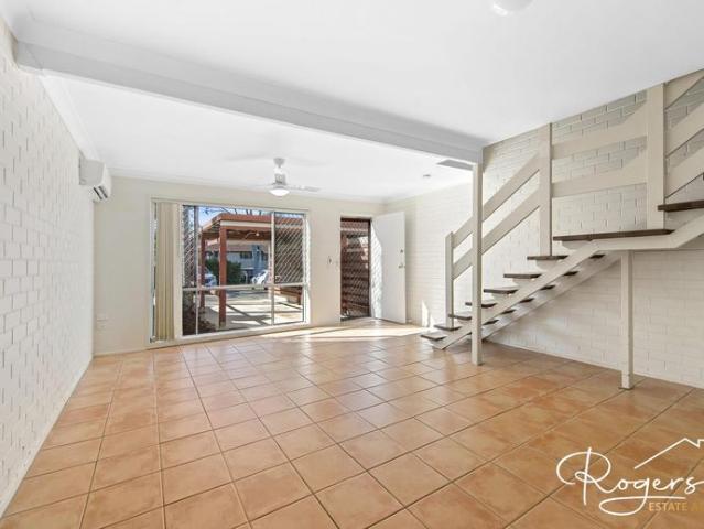 Two Bedroom Unit in Convenient Nerang Location